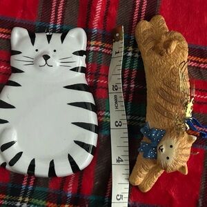 Ornaments white cat and tabby cat
